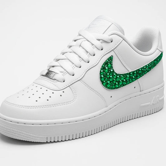 Weiße Nike Air Force 1 mit Grünen Strasssteinen