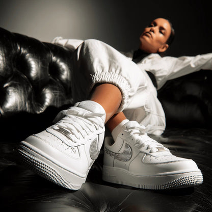 Nike Air Force 1 mit Strasssteinen