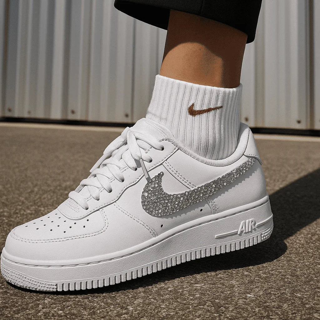 Nike Air Force 1 mit Strasssteinen