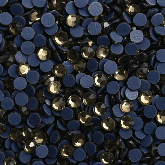 DMC Hotfix Strasssteine in Black Diamond – grau-schwarze Glaskristalle für Textilien & DIY