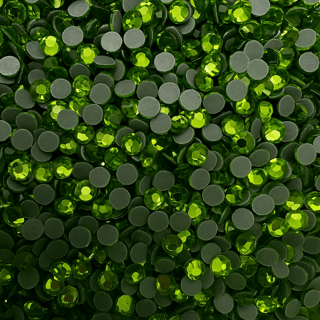 DMC Hotfix Strasssteine in Light Peridot – grüne Glaskristalle für Textilien & DIY